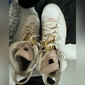 Nike air Jordan 6 retro mid women’s (size 10)